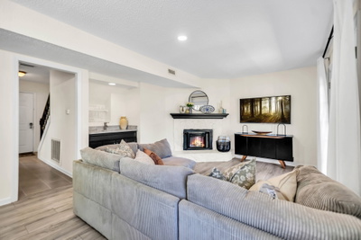 107 Maple Way, N