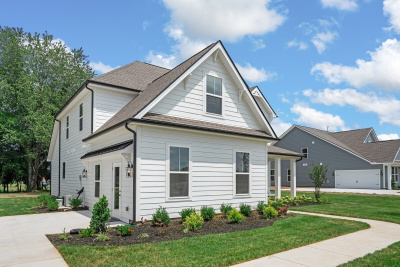 1435 Charles Dr