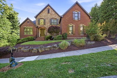 319 Hamlets End Way