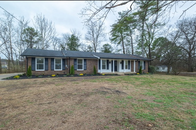 1109 Howell Dr