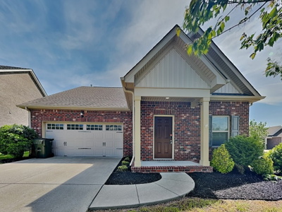 Exterior view of 1363 Coates Ln in Gallatin, TN
