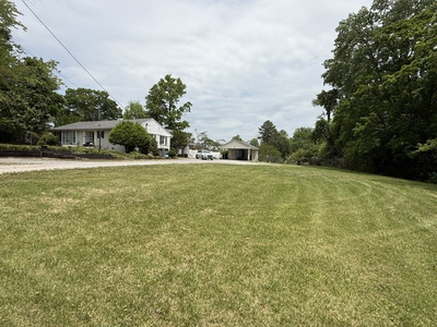 704 Cedar Ln