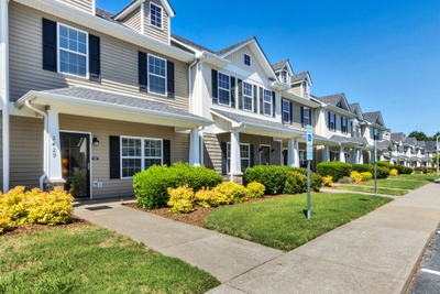 2429 New Holland Cir