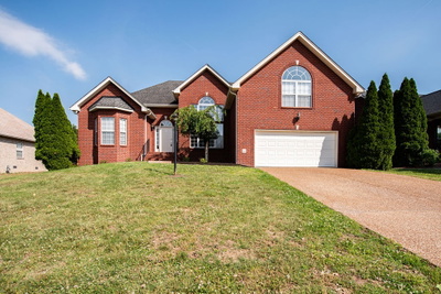 Exterior view of 505 Beach Ln in Mount Juliet, TN