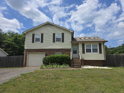 135 Grenadier Dr