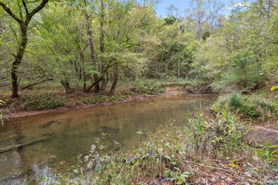 Exterior view of 9 Shoal Creek Road in Tellico Plains, TN