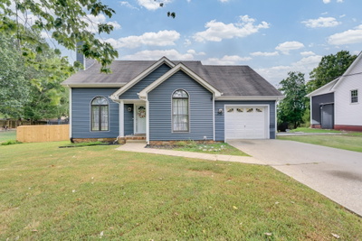 326 Lancaster Rd