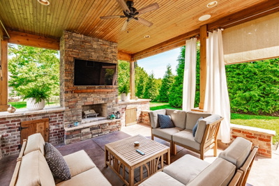 1077 Avery Trace Cir