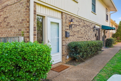 2116 Hobbs Rd