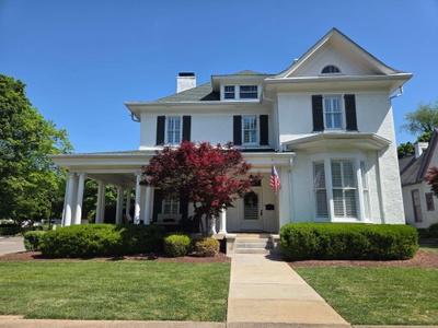 401 E Main St
