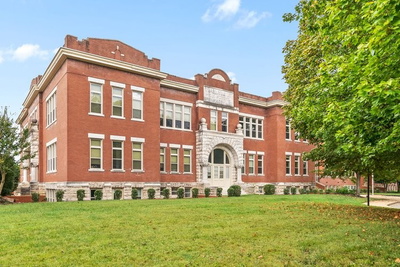 300 Greenwood Ave