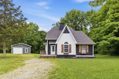 123 Vivian Dr