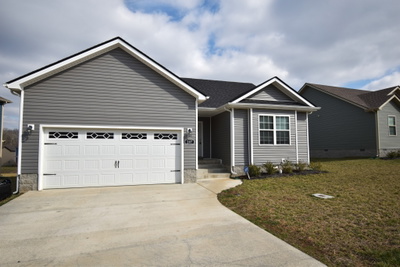 207 Geneva Ln