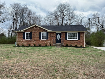 2732 Ann Dr