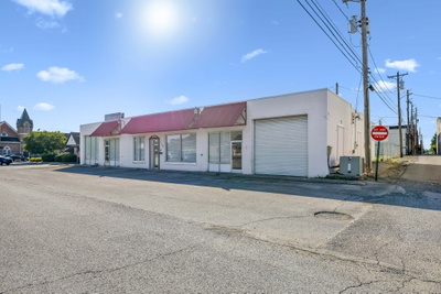 112 W Lauderdale St
