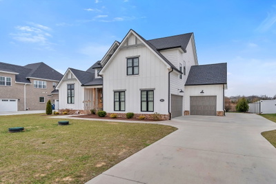 3806 Carriage Dr