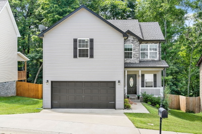 1194 Eagles Bluff Dr