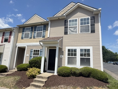 1001 Halifax Ln