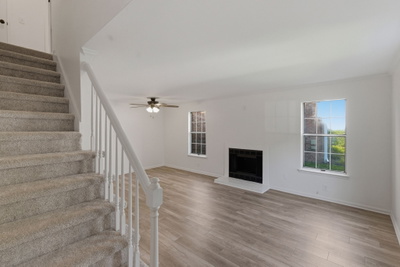286 Donna Dr