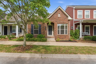3025 Bienville Dr