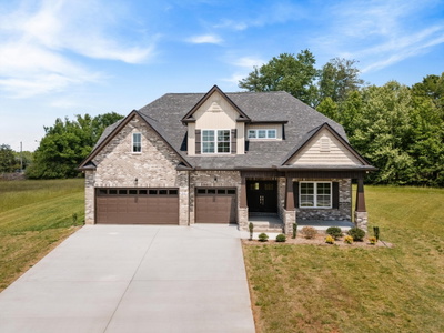Exterior view of 216 Spring House Dr in Manchester, TN