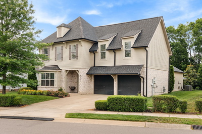 605 Sire Ave