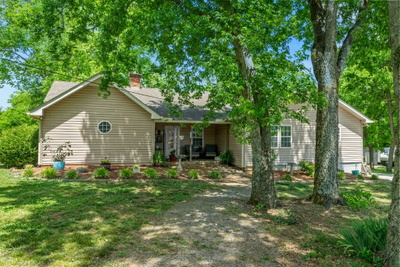 1098 Old Dickerson Pike
