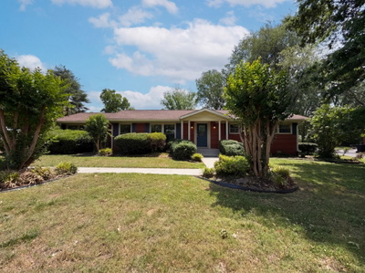 1119 Walton Dr