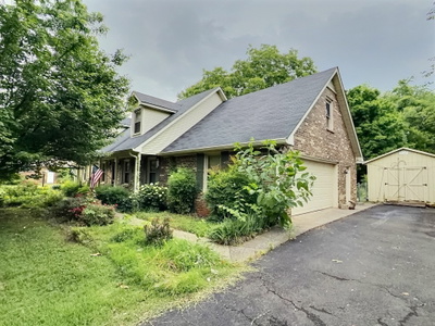 687 Plantation Dr