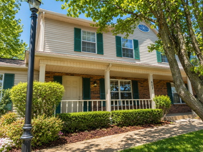 802 Beazer Ln, NE