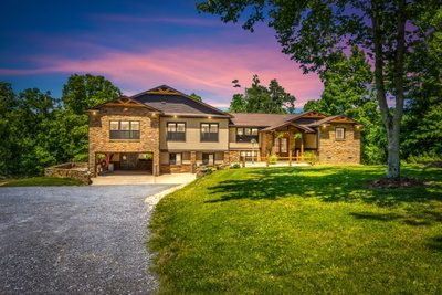 3639 Laura Ridge Rd