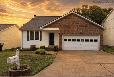 104 Edgehill Ln