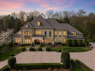 1606 Whispering Hills Dr