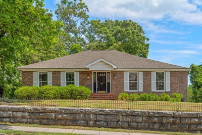 300 Forest Ave
