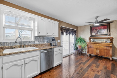 105 Hunterwood Dr