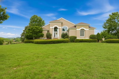 1609 Diamond Dr