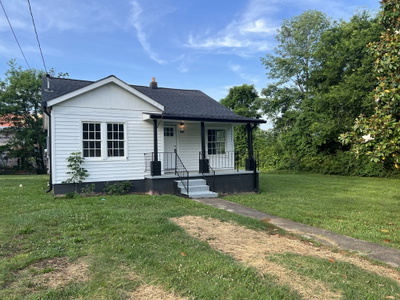 906 Carthage Hwy