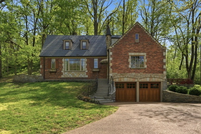 5123 Stanford Dr