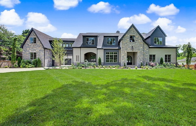 226 Williamsburg Cir