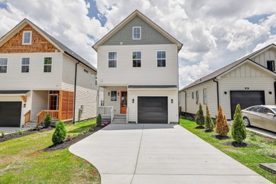 Exterior view of 635 Claridge Dr in Nashville, TN