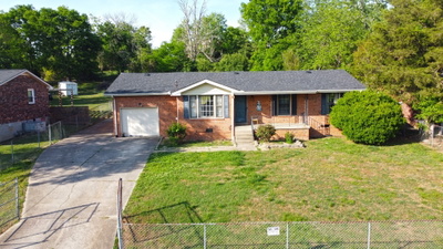 111 S Valley Rd