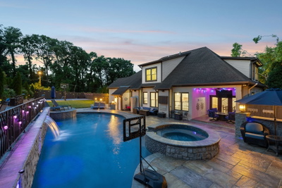4001 Wallace Ln