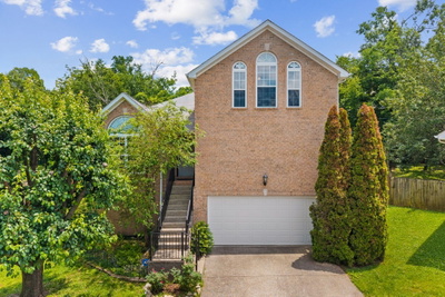 2300 Broadview Dr