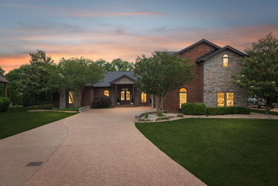 616 Ridgecrest Ln