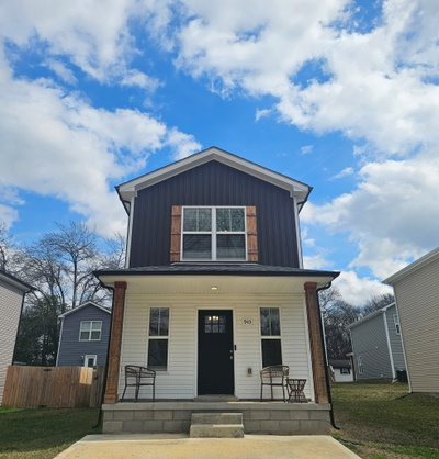 943 Wall St