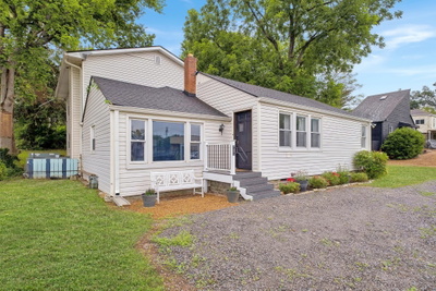 2818 Azalea Pl
