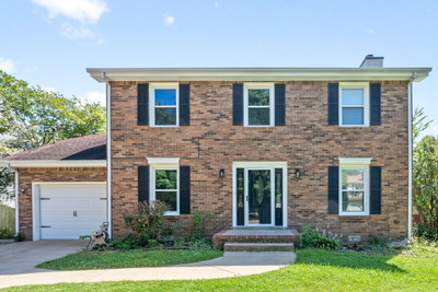830 Iris Ln