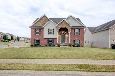 893 E Accipiter Cir