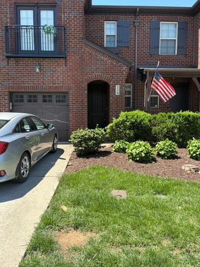 216 Bixby Private Ln