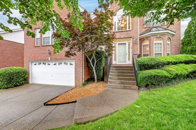 105 Lighthouse Cir